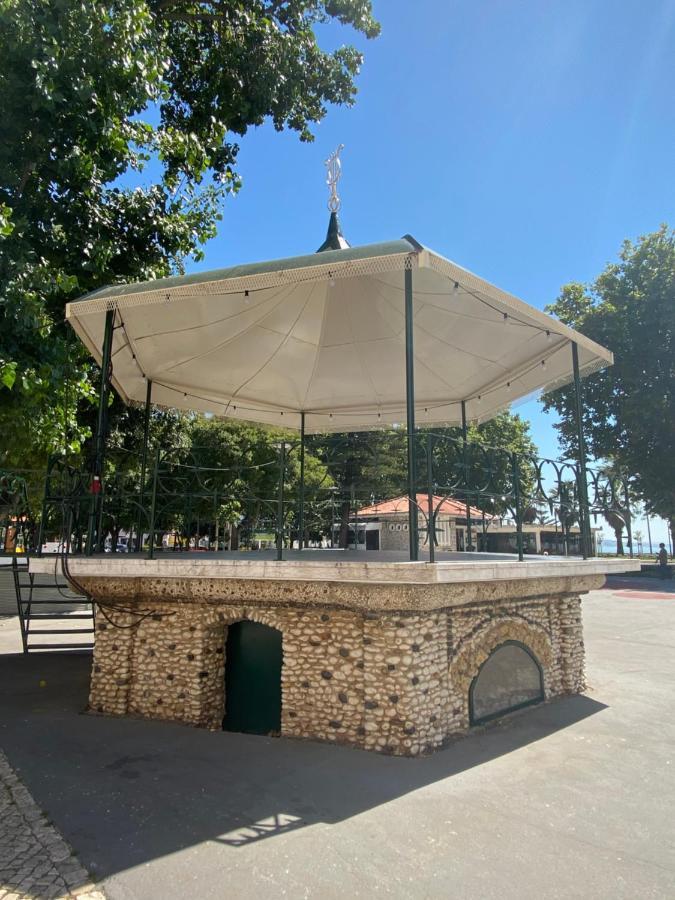 Apartamento 1 Quarto, Com Patio, Em Frente Praia Paço de Arcos Εξωτερικό φωτογραφία