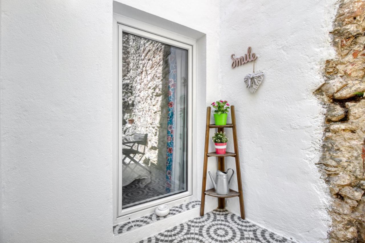 Apartamento 1 Quarto, Com Patio, Em Frente Praia Paço de Arcos Εξωτερικό φωτογραφία