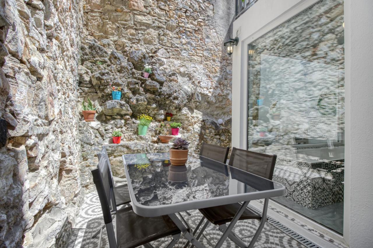 Apartamento 1 Quarto, Com Patio, Em Frente Praia Paço de Arcos Εξωτερικό φωτογραφία